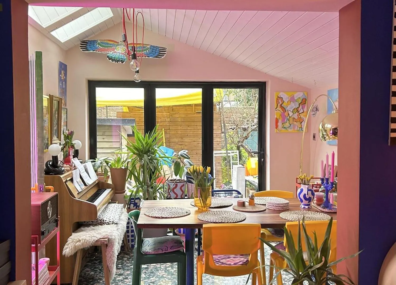 Klein House Clapton Sleeps 2-Piano-Patio-Mirrorbed London