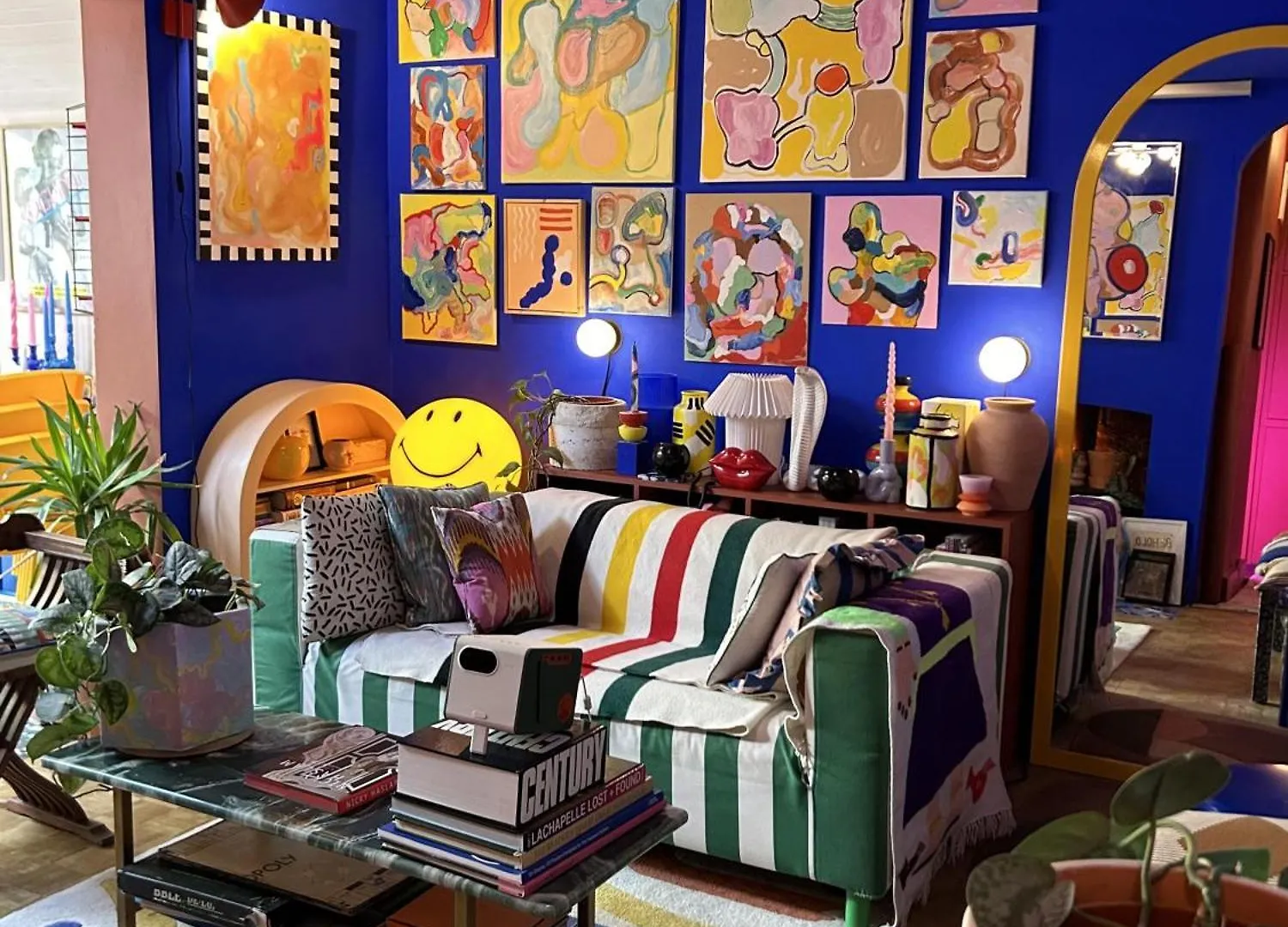 Klein House Clapton Sleeps 2-Piano-Patio-Mirrorbed London